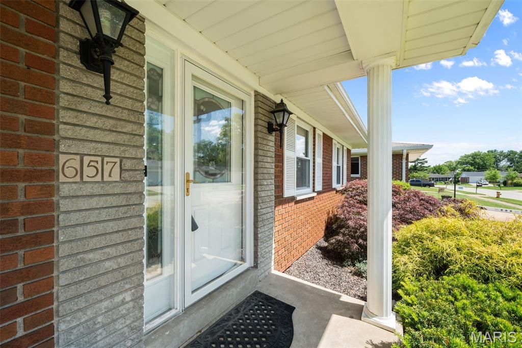 Photo of 657 Damascus Drive, St Louis, MO 63125 (MLS # 26022034)
