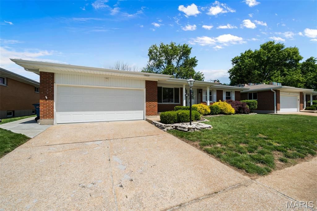 Photo of 657 Damascus Drive, St Louis, MO 63125 (MLS # 26022034)