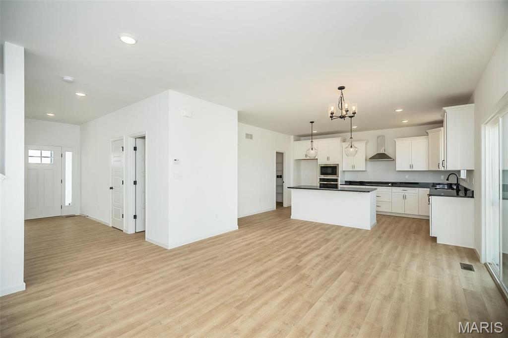 Majestic Lakes - Residential