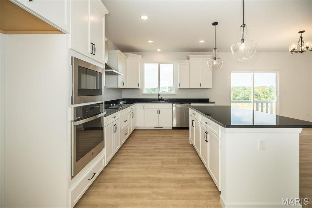 Majestic Lakes - Residential