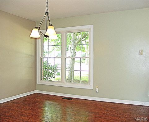 Tiny photo for 850 Ivy Trace Trce, Ballwin, MO 63021 (MLS # 26025240)