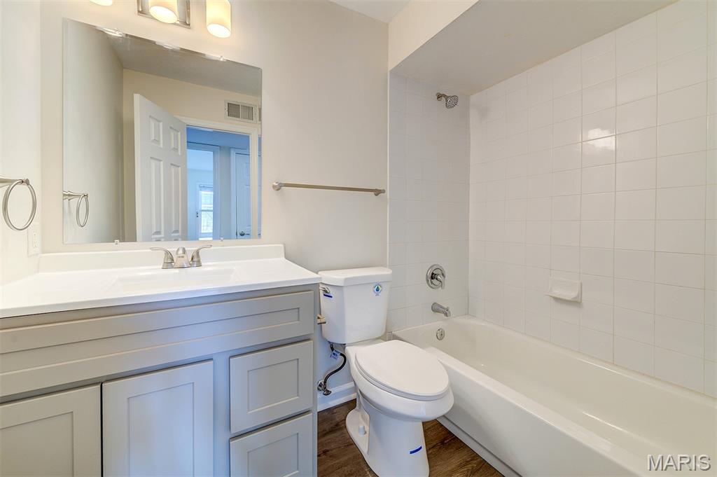 Villas On Olive Condo - Residential