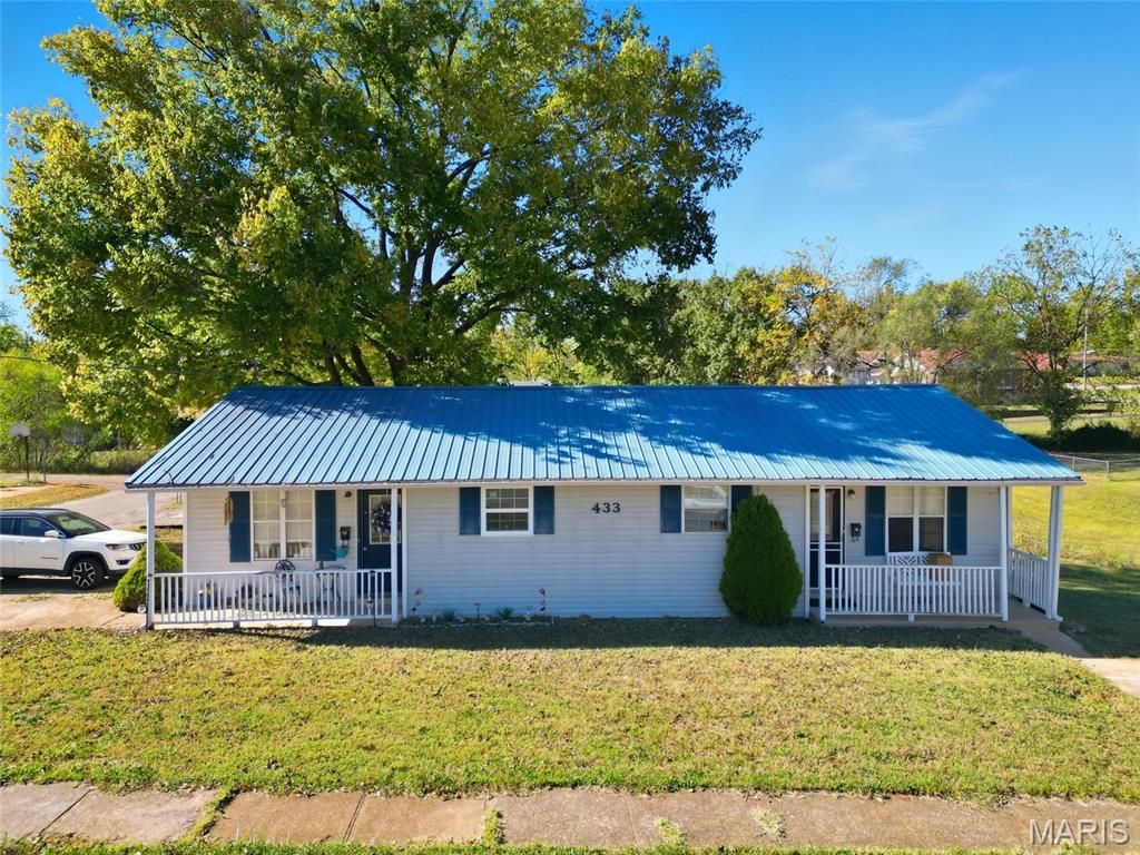 Photo of 433 N Division Street, Bonne Terre, MO 63628 (MLS # 25072509)