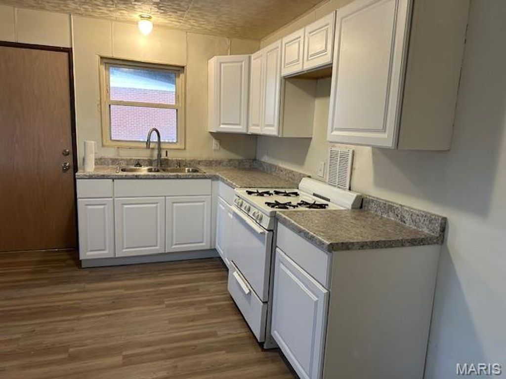 Photo of 2340 Johnstown Drive, Florissant, MO 63033 (MLS # 26013173)