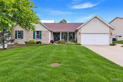 Photo of 163 Bright Gem Drive, St Charles, MO 63304 (MLS # 26069124)