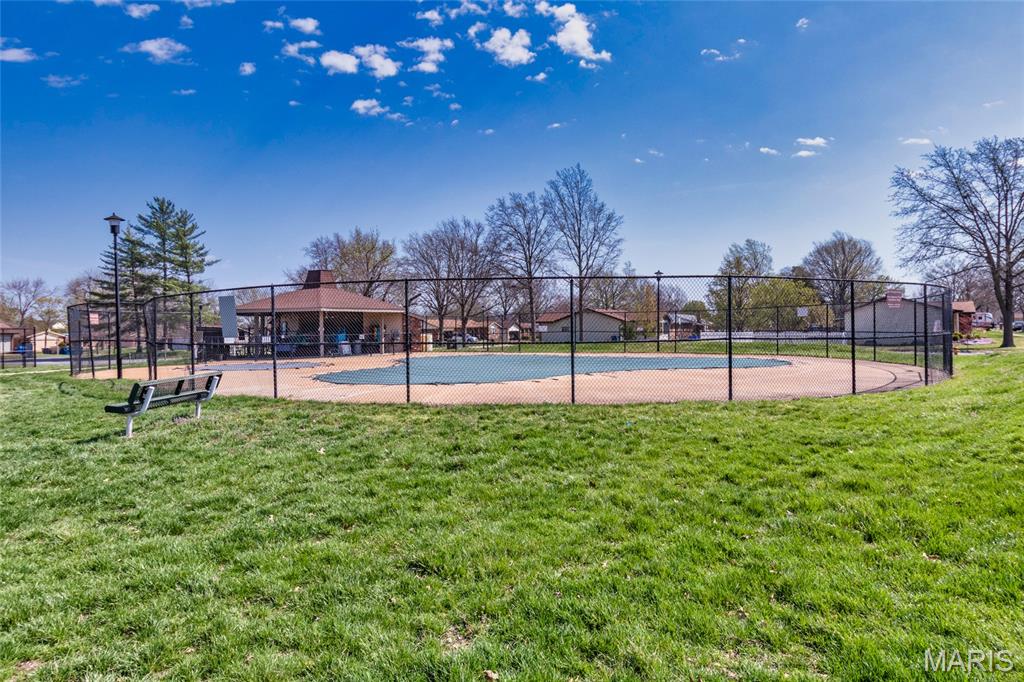 New England Town 8 - Residential