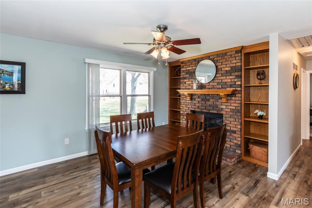 New England Town 8 - Residential