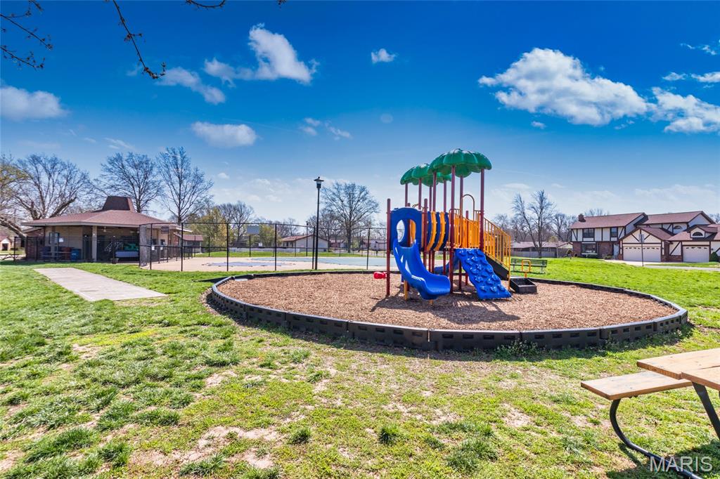 New England Town 8 - Residential