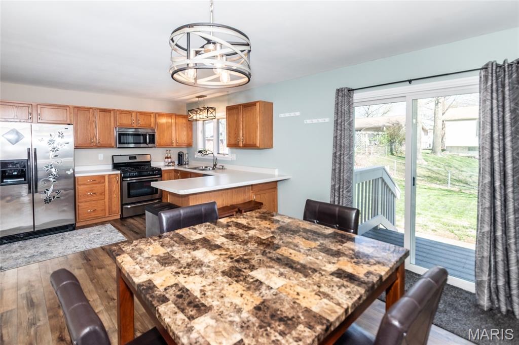 New England Town 8 - Residential