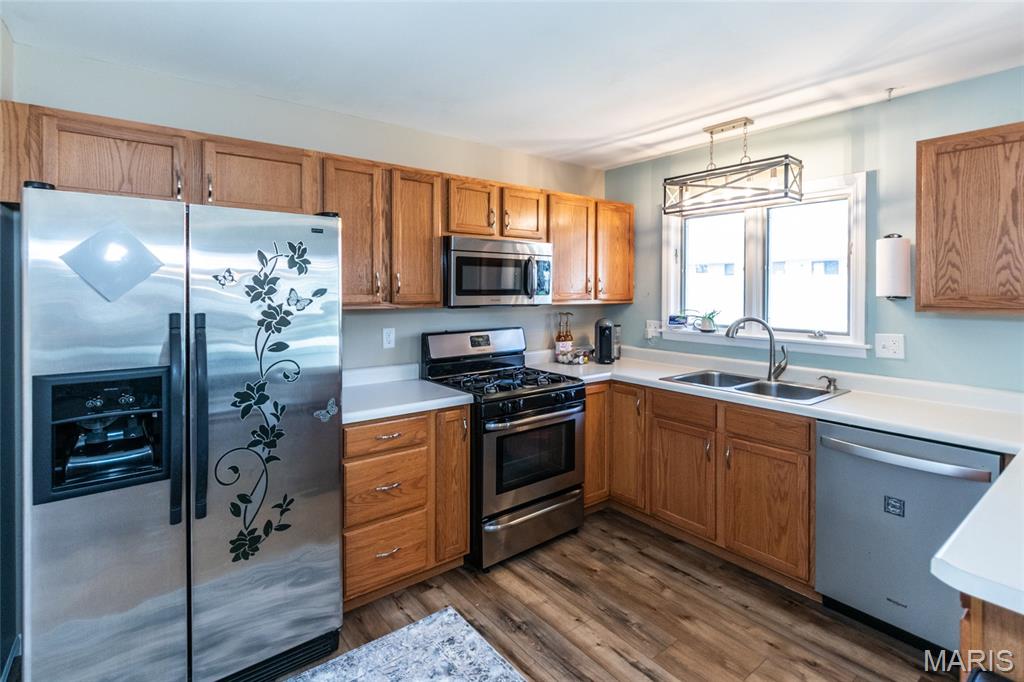 New England Town 8 - Residential