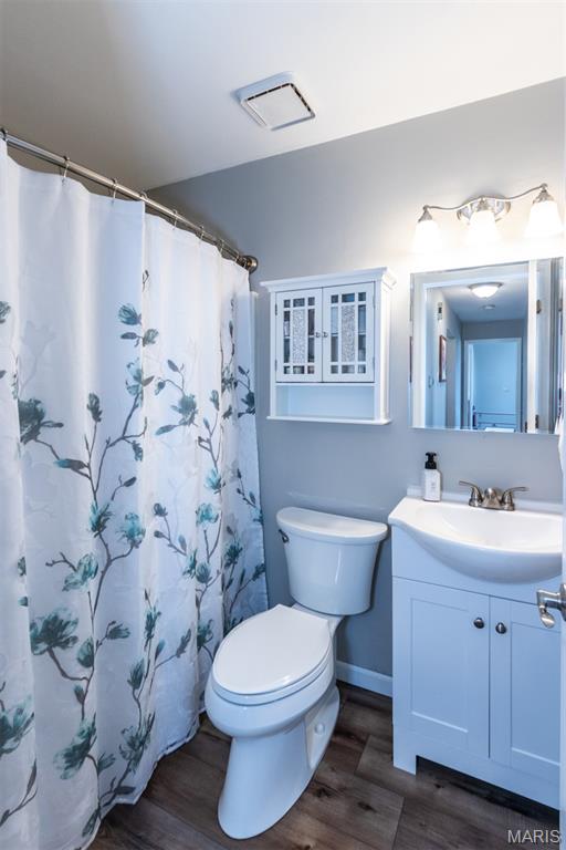 New England Town 8 - Residential