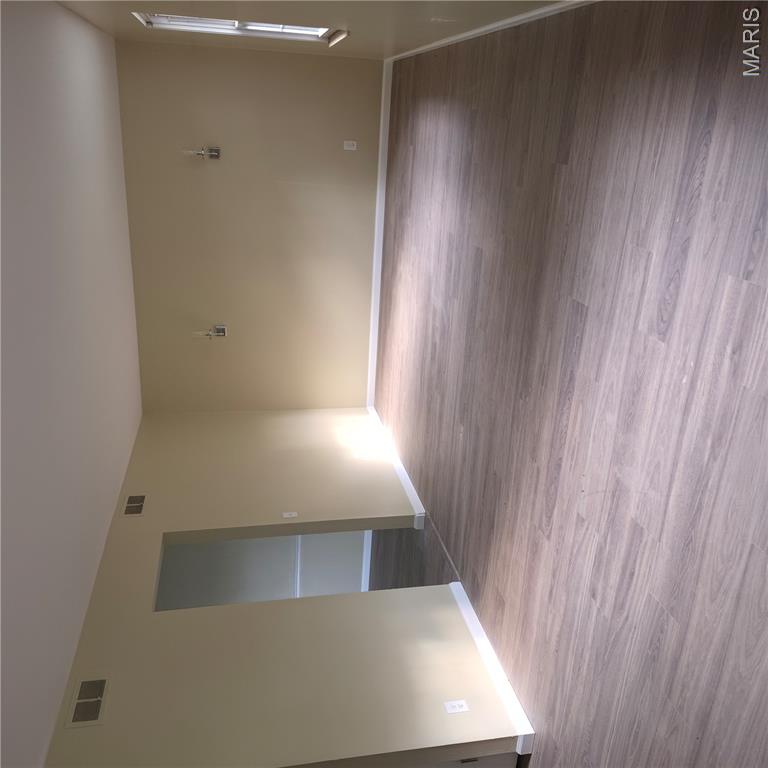 Paddock Forest Condo - Residential