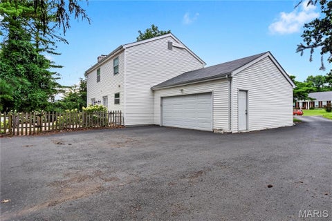 Tiny photo for 954 Chartrand Drive, Ballwin, MO 63011 (MLS # 26047413)