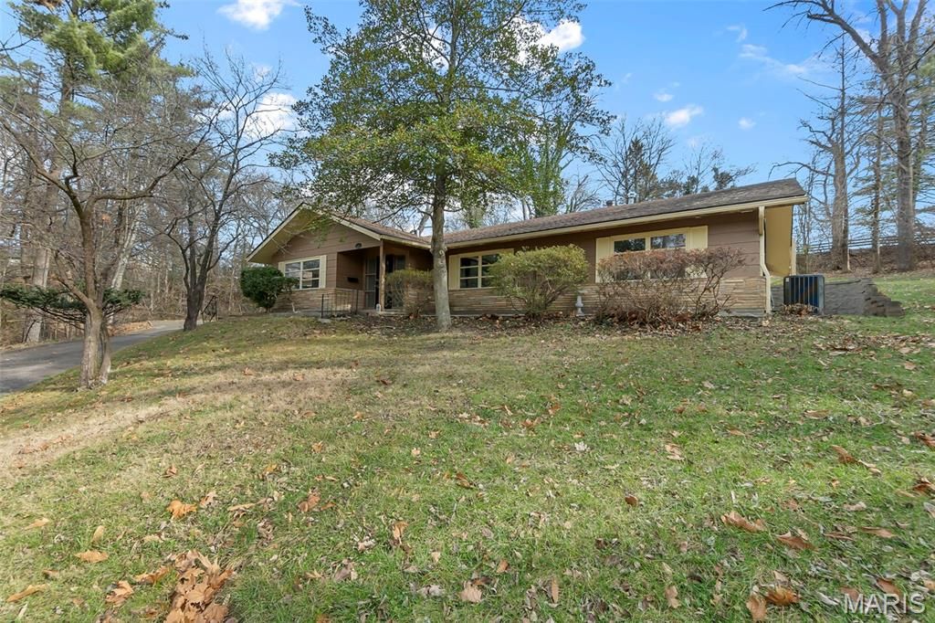 Photo of 678 Highland Drive, Cape Girardeau, MO 63701 (MLS # 26003452)