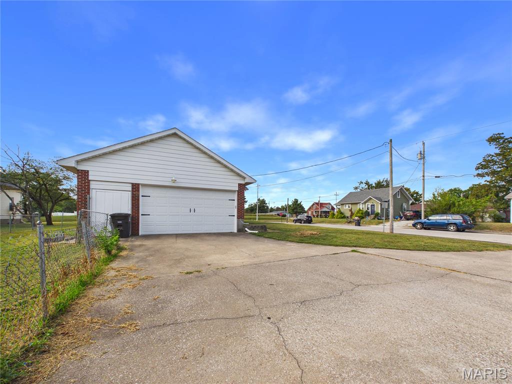 828 W Saint Joseph Street