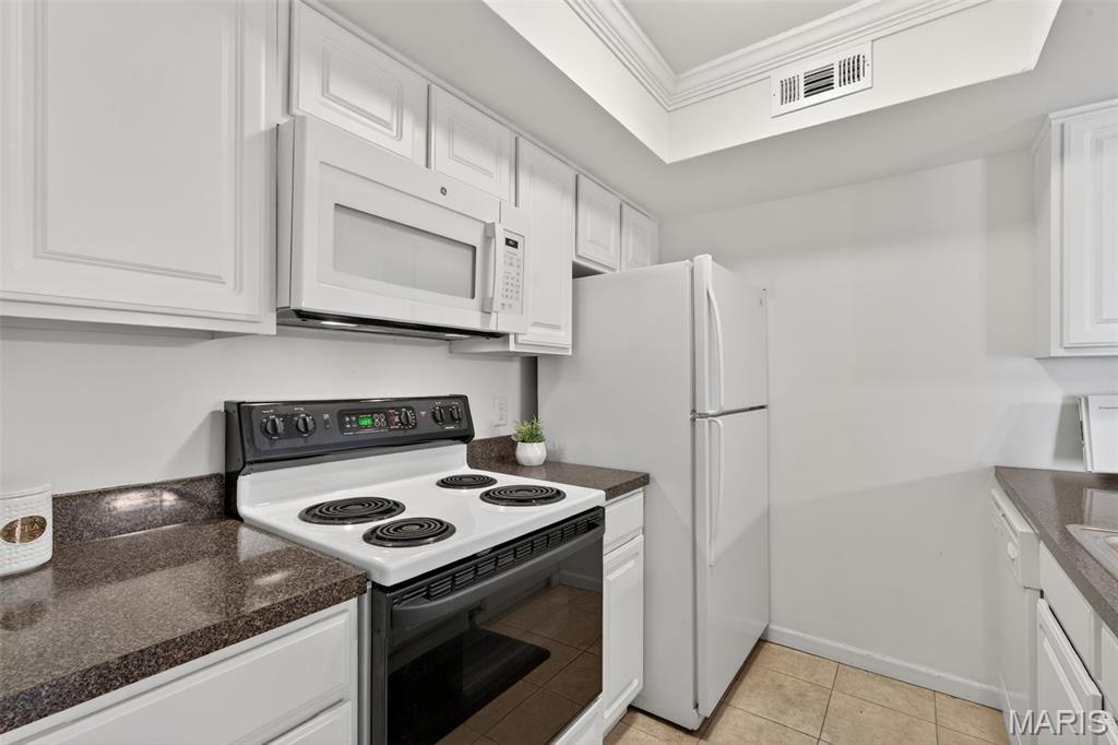 Geyer Place Condo - Residential