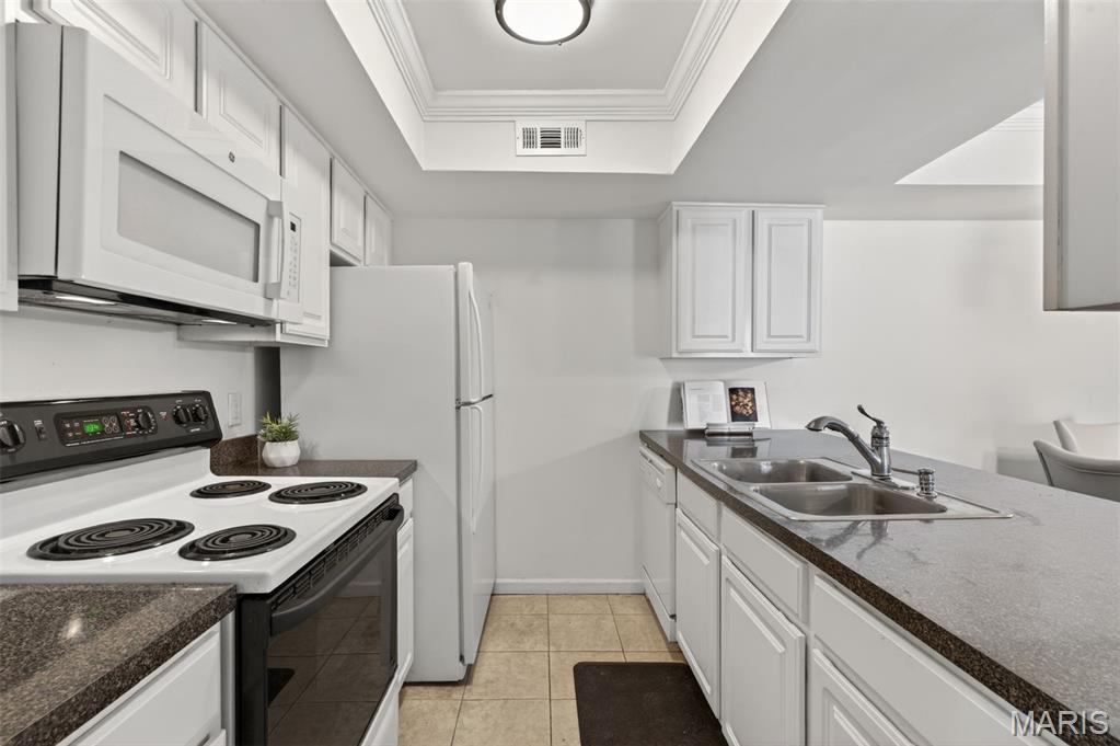 Geyer Place Condo - Residential