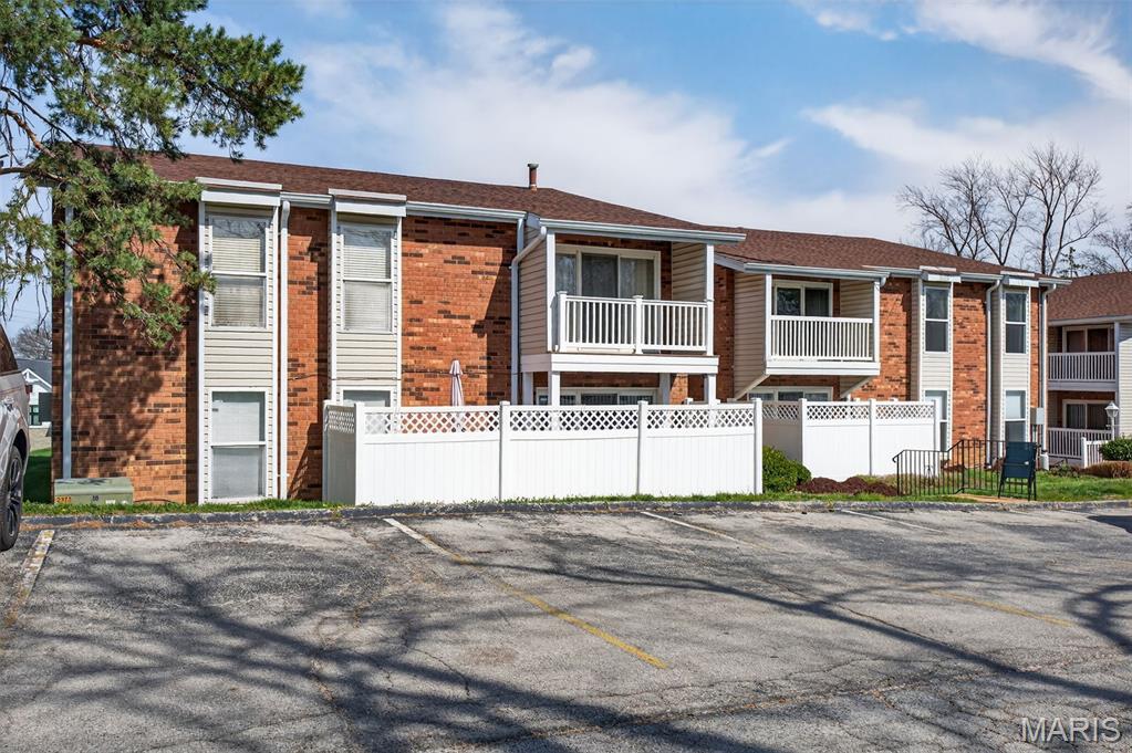 Geyer Place Condo - Residential