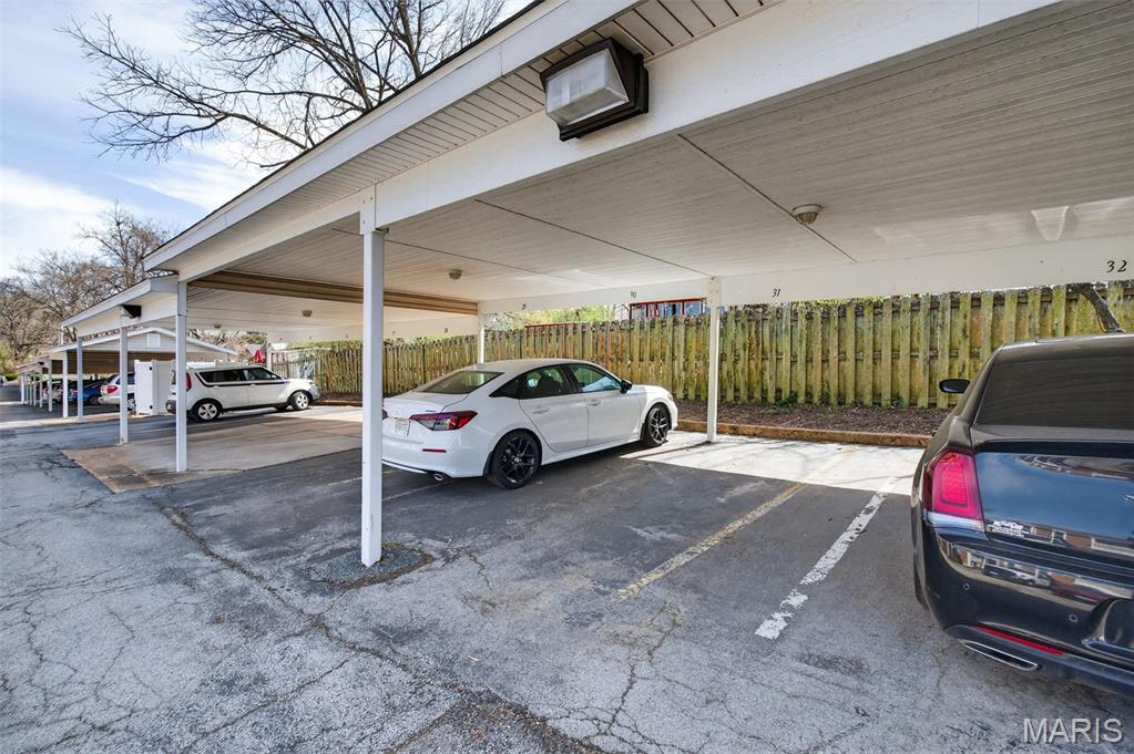 Geyer Place Condo - Residential