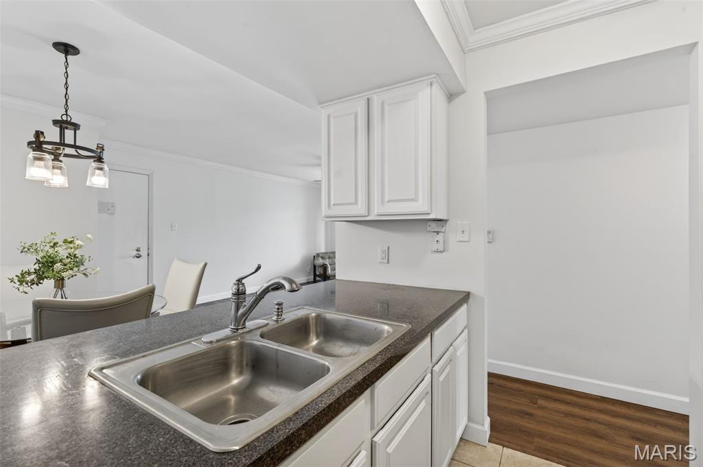 Geyer Place Condo - Residential