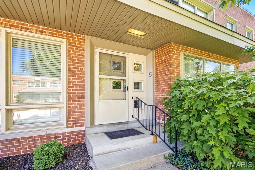 5 Delcrest Court 203