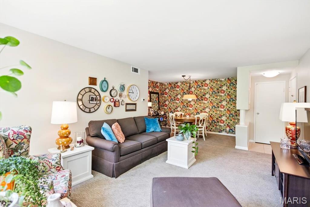 5 Delcrest Court 203