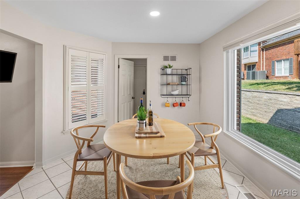 Baywood Villages Condo Ph Two - Residential