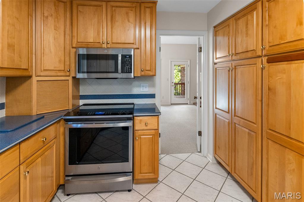 Baywood Villages Condo Ph Two - Residential