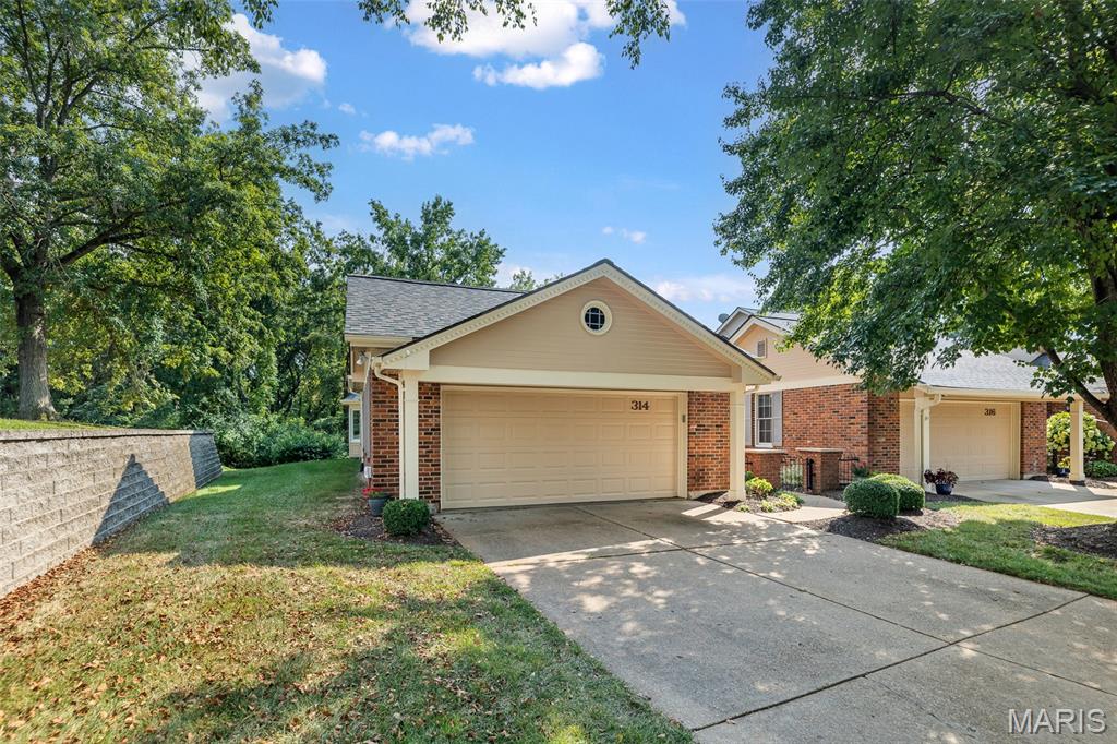 Baywood Villages Condo Ph Two - Residential