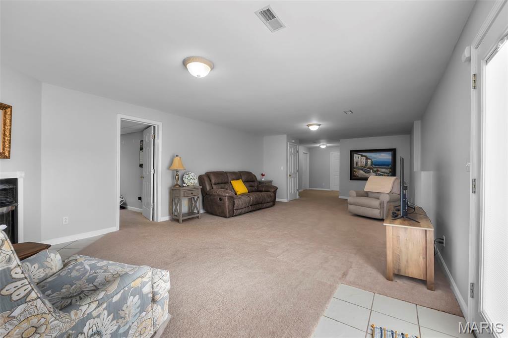 Lexington Place 01 - Residential