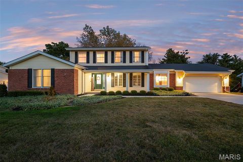 Photo of 1870 Buckington Drive, Chesterfield, MO 63017 (MLS # 25061649)