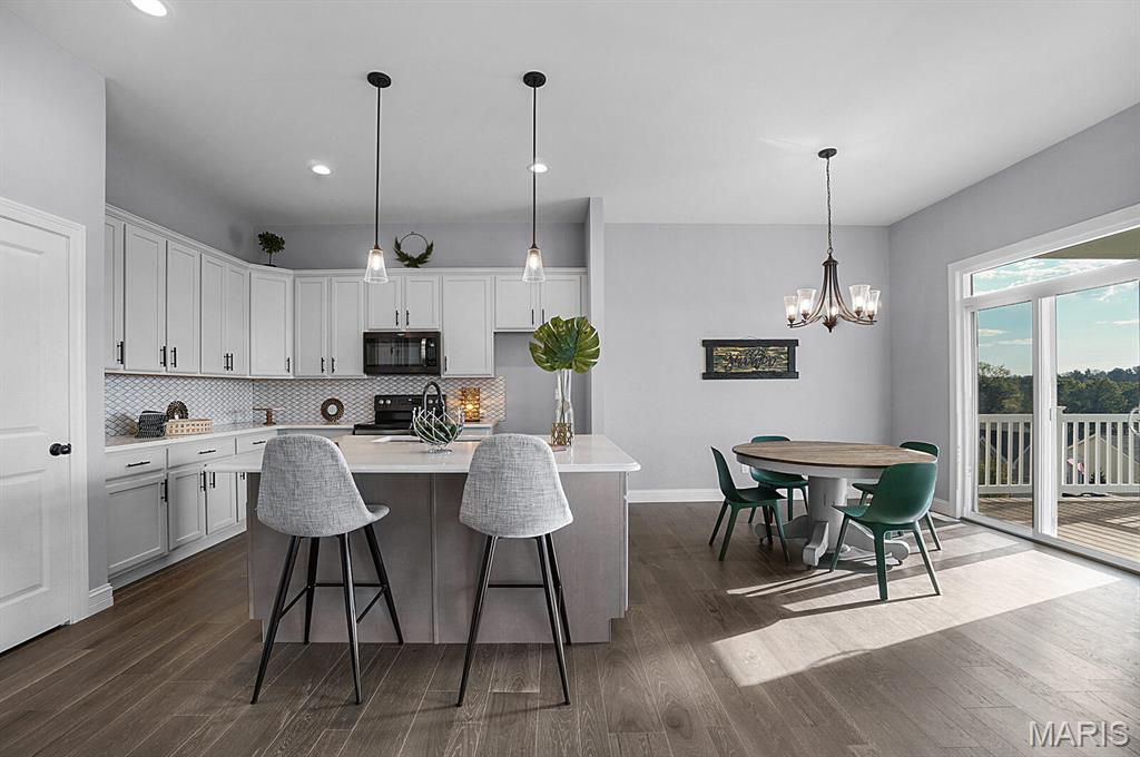 2392 Fiddlers Close Road 93 STB