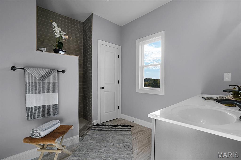 2392 Fiddlers Close Road 93 STB