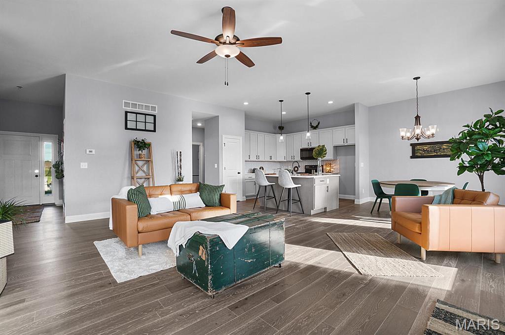 2392 Fiddlers Close Road 93 STB