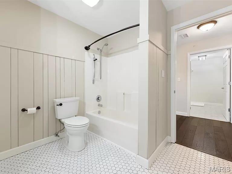 Saratoga #2 Condo #5 - Residential Lease