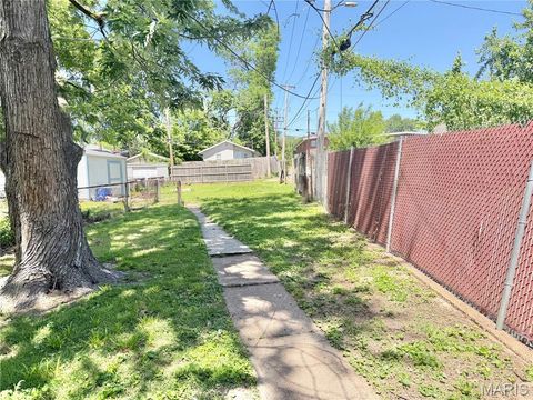 Tiny photo for 4323 Bingham Avenue, St Louis, MO 63116 (MLS # 26030039)