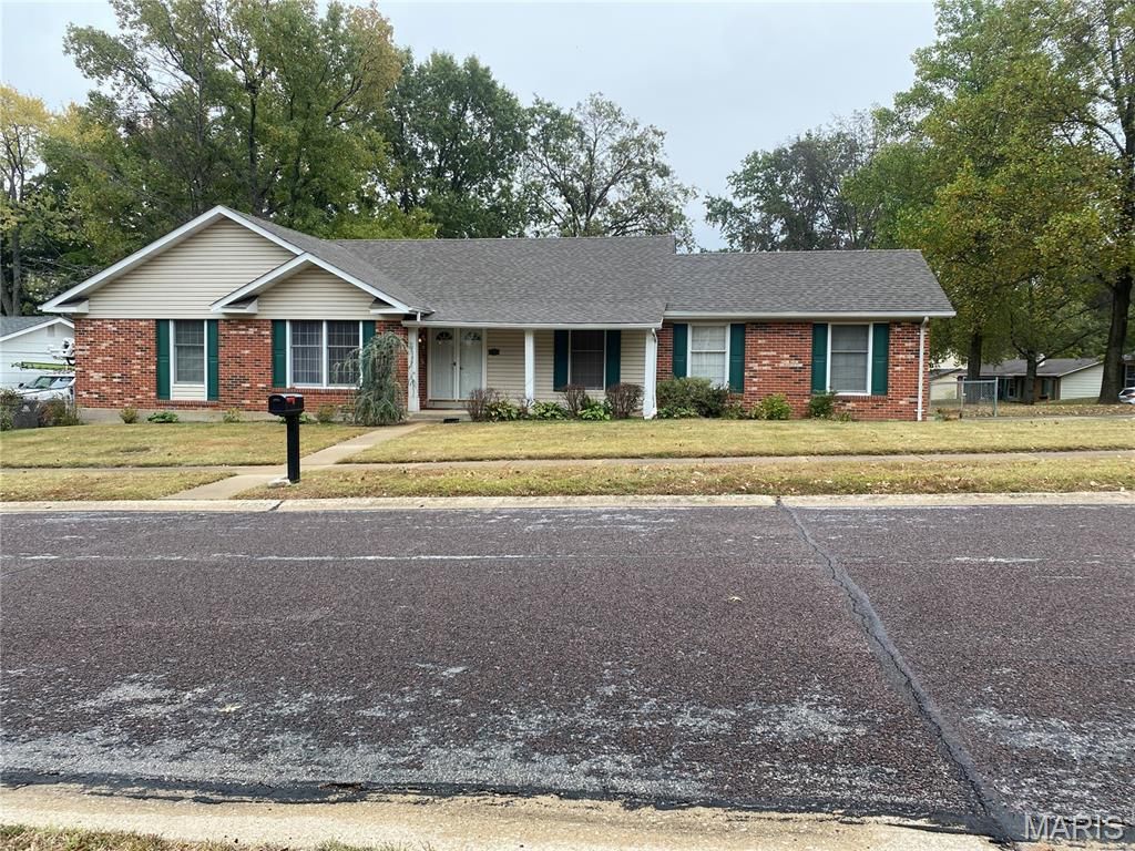 Photo of 6320 Hadden Bay Drive, Florissant, MO 63033 (MLS # 25072624)