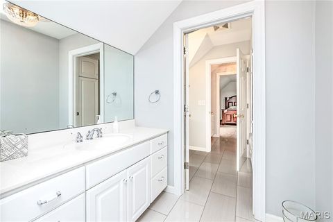 Tiny photo for 28 Ladue Meadows Meadows, Creve Coeur, MO 63141 (MLS # 25071835)