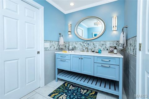 Tiny photo for 28 Ladue Meadows Meadows, Creve Coeur, MO 63141 (MLS # 25071835)