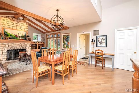 Tiny photo for 28 Ladue Meadows Meadows, Creve Coeur, MO 63141 (MLS # 25071835)