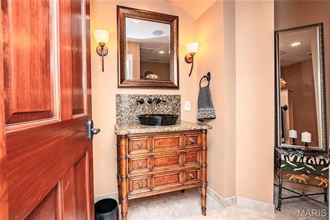 Tiny photo for 28 Ladue Meadows Meadows, Creve Coeur, MO 63141 (MLS # 25071835)