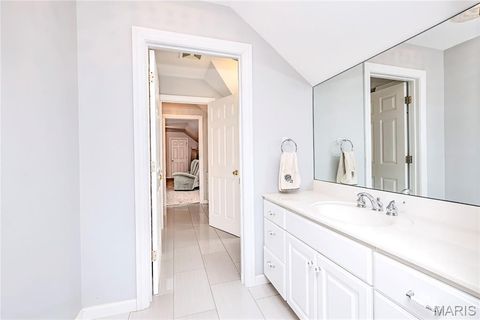 Tiny photo for 28 Ladue Meadows Meadows, Creve Coeur, MO 63141 (MLS # 25071835)