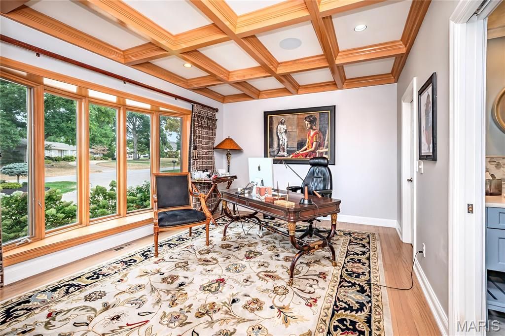 Photo of 28 LadueMeadows Meadows, Creve Coeur, MO 63141 (MLS # 25071835)