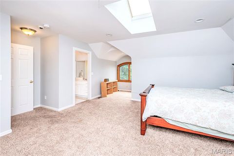 Tiny photo for 28 Ladue Meadows Meadows, Creve Coeur, MO 63141 (MLS # 25071835)