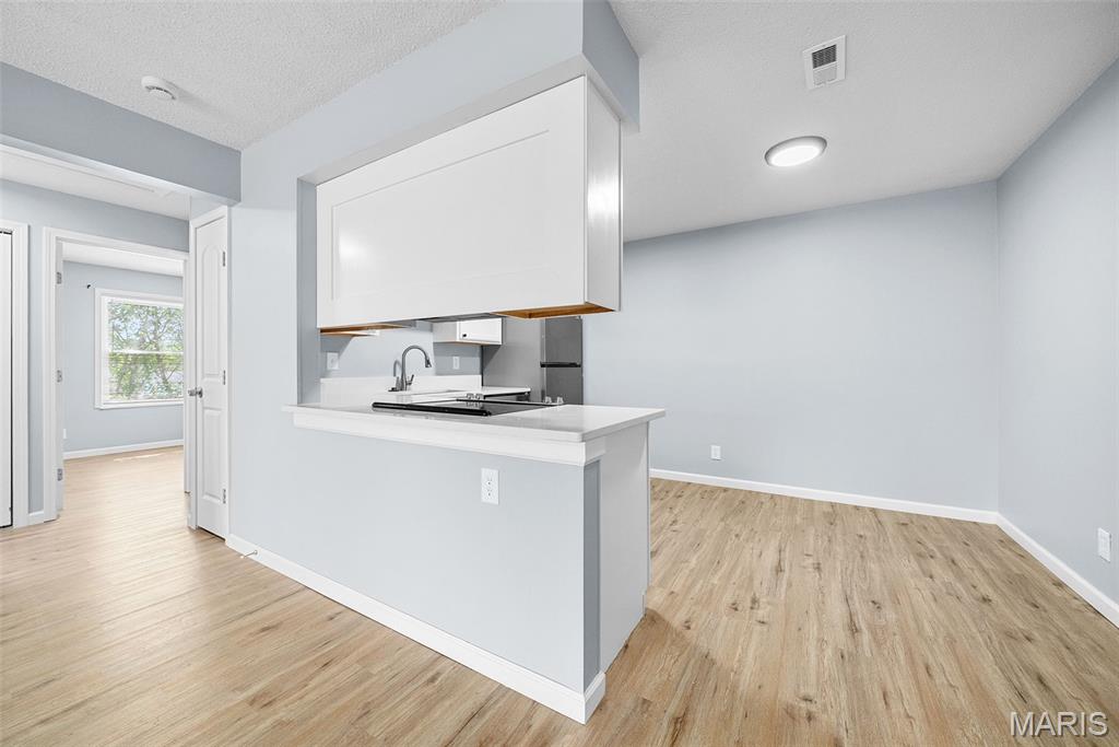 St Charles, Missouri 63303, United States, 2 Bedrooms Bedrooms, ,1 BathroomBathrooms,Residential,Active,210837