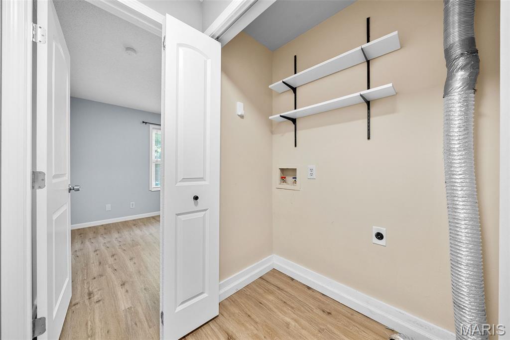 St Charles, Missouri 63303, United States, 2 Bedrooms Bedrooms, ,1 BathroomBathrooms,Residential,Active,210837