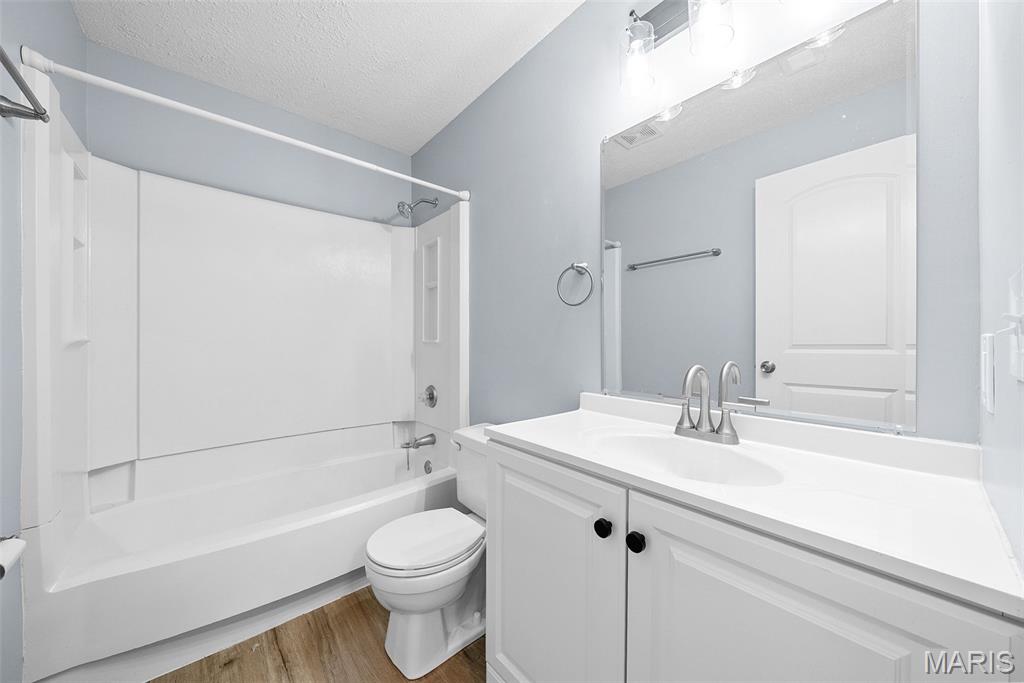 St Charles, Missouri 63303, United States, 2 Bedrooms Bedrooms, ,1 BathroomBathrooms,Residential,Active,210837