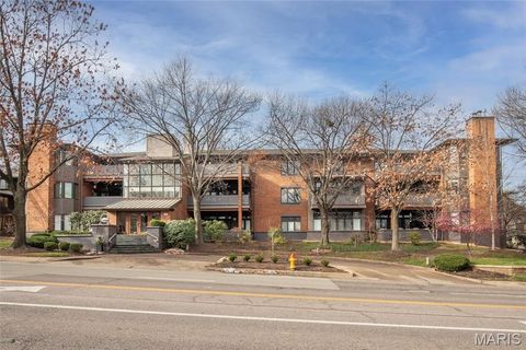 155 N Hanley Road 302 University City MO 63105