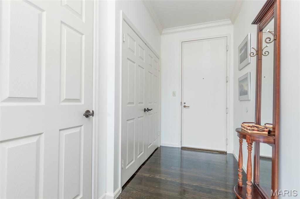 155 N Hanley Road 302