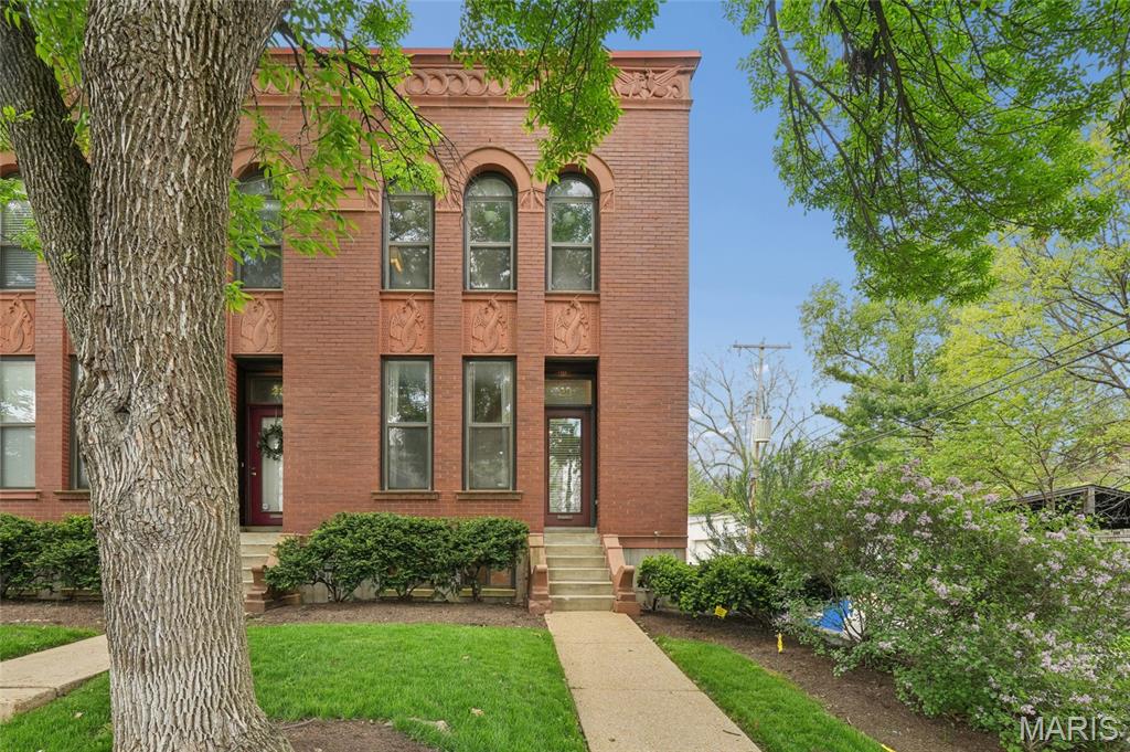 Laclede East - Residential
